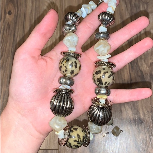 Elegant Marble & Rock Necklace-Earring Set - Picture 3 of 5